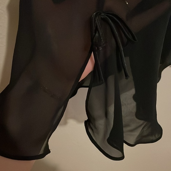 FANTASIES Rose Detail Lingerie top - Picture 4 of 4